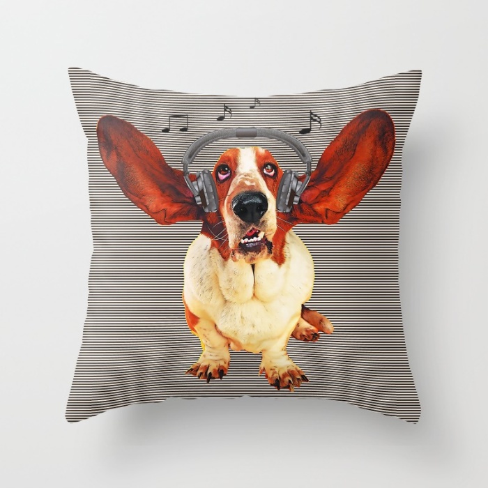 basset-hound-in-earphones-pillows